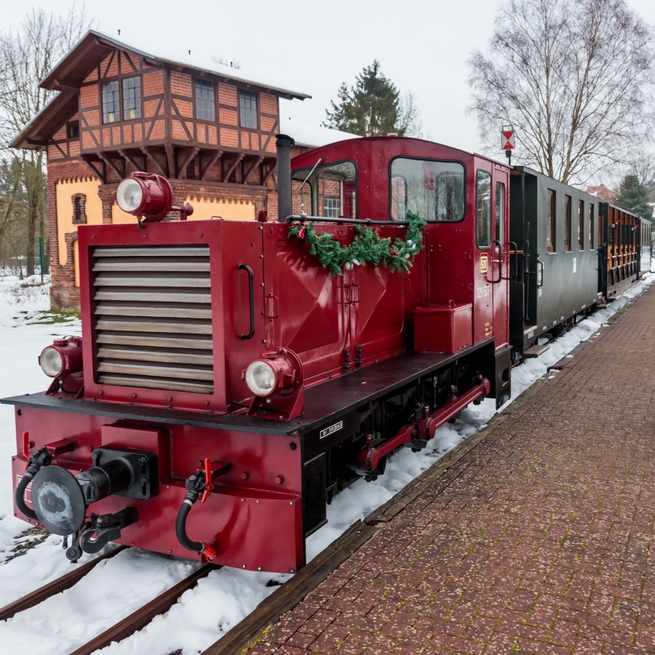 Schmalspurbahn in Klütz im Winter